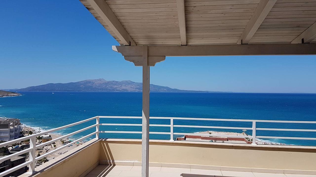 Апартаменты Sea Front Penthouse Саранда Экстерьер фото
