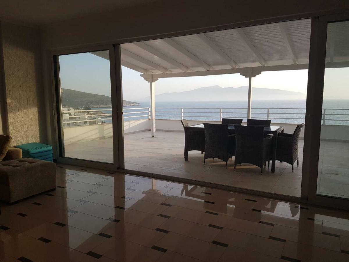 Апартаменты Sea Front Penthouse Саранда Экстерьер фото